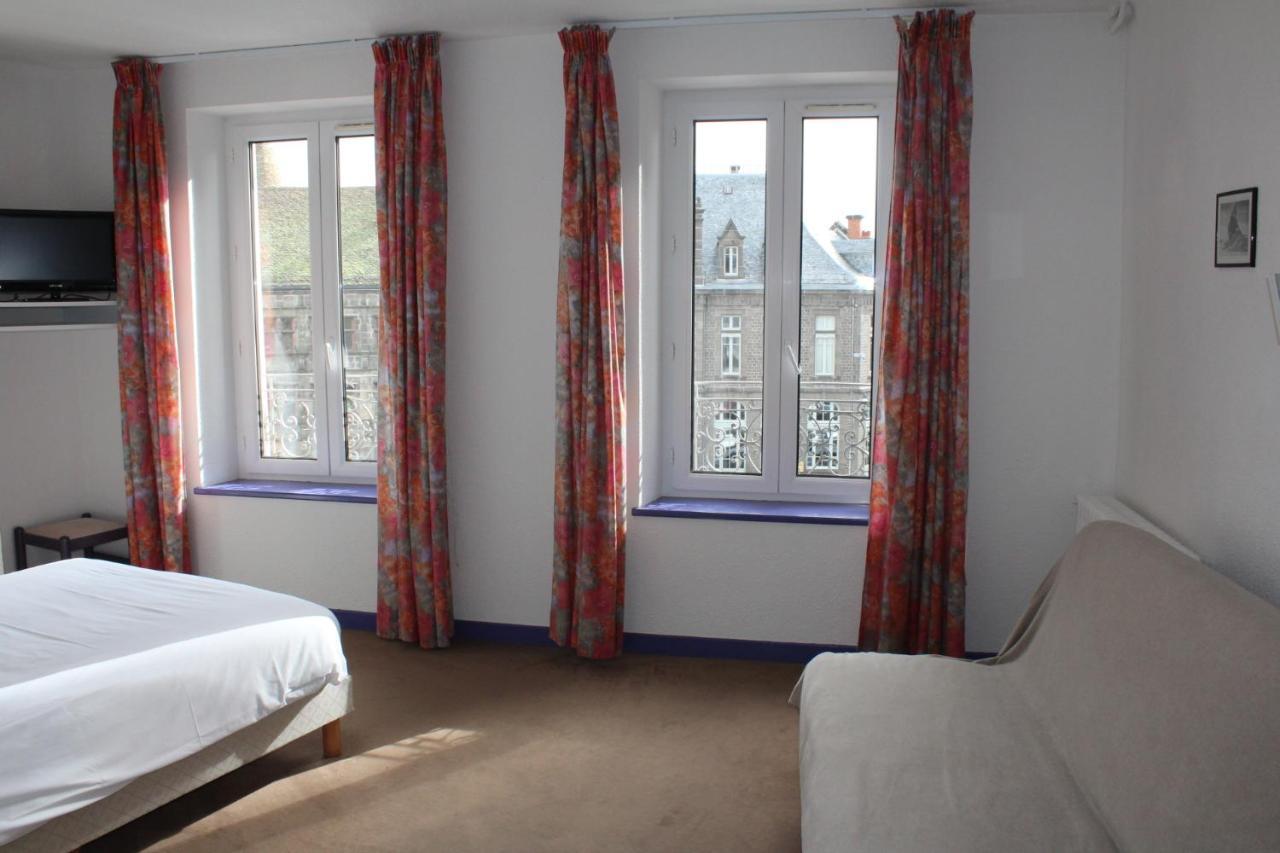 Hotel Des Roches แซ็ง-ฟลูร์ ภายนอก รูปภาพ