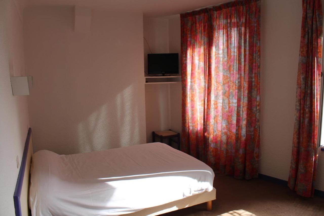 Hotel Des Roches แซ็ง-ฟลูร์ ภายนอก รูปภาพ